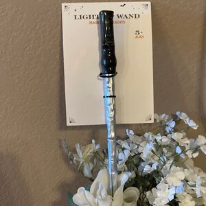 10/$13 NWT kids toys - magical wand (need battery)